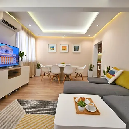アパート Modern 2-bedroom With Parking *