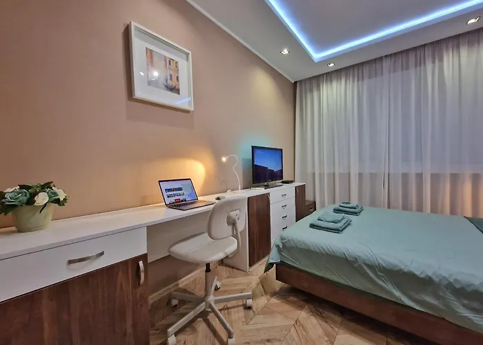 Modern 2-bedroom With Parking