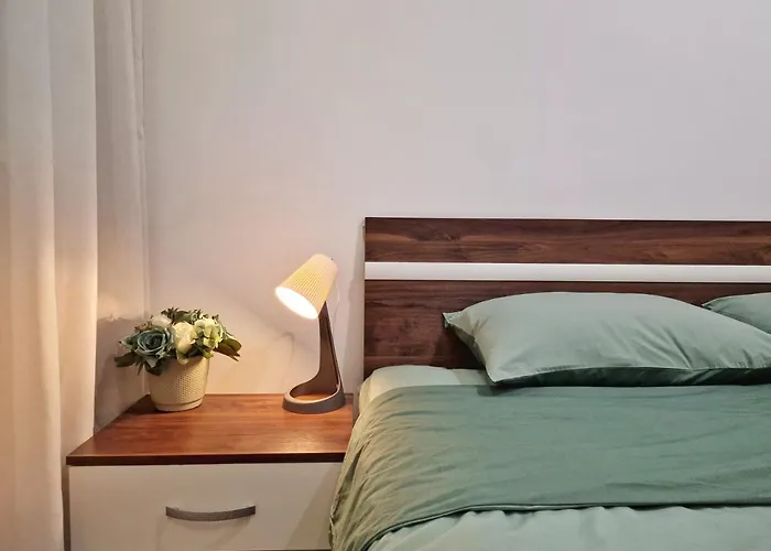 Apartment Modern 2-bedroom With Parking *