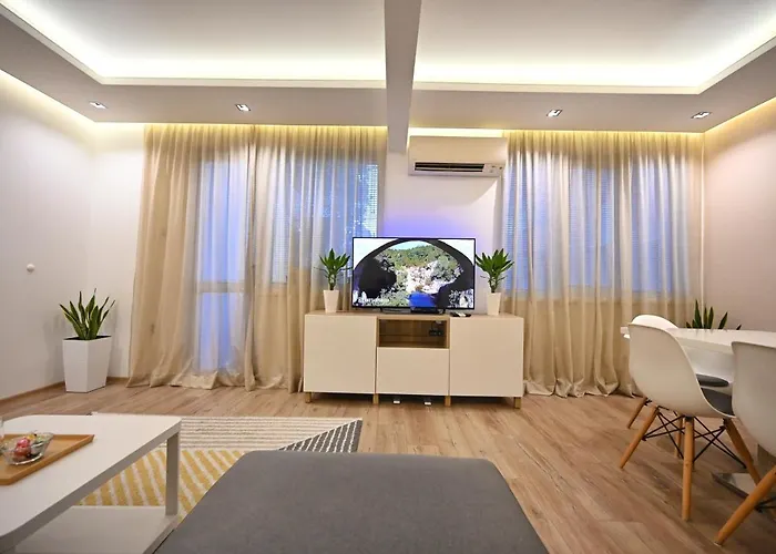 Modern 2-bedroom With Parking * 瓦爾納