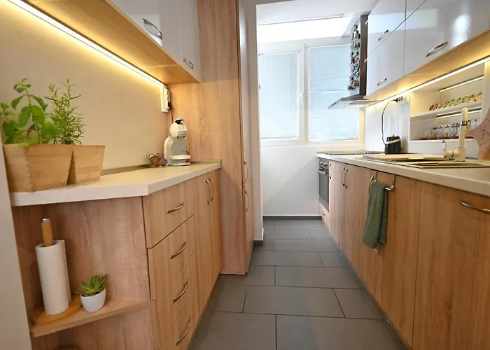 Modern 2-bedroom With Parking