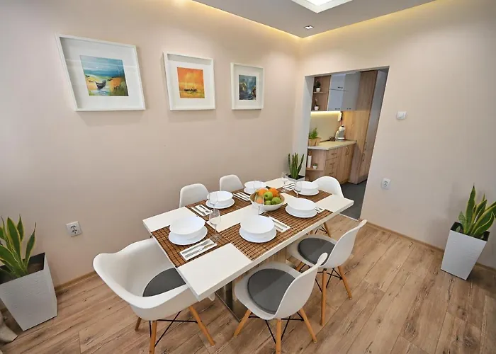 公寓 Modern 2-bedroom With Parking 瓦爾納