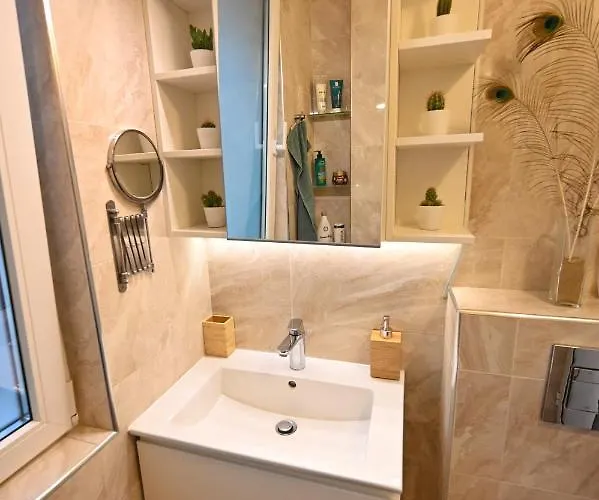 公寓 Modern 2-bedroom With Parking 瓦爾納